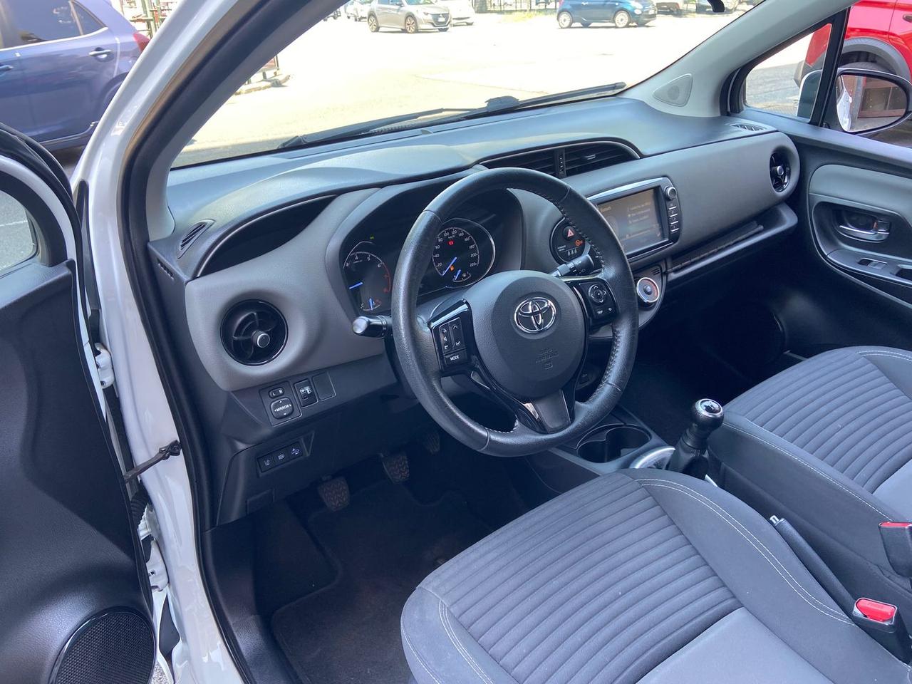 Toyota Yaris Active 1.0 VVT-i #11062