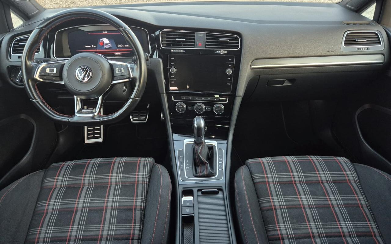 Volkswagen Golf GTI 2.0 245 CV DSG