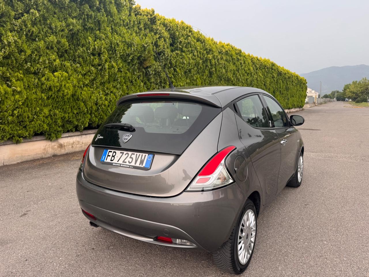 Lancia Ypsilon 1.2 benzina, euro 6b, anno 2016, ok neopatentati!