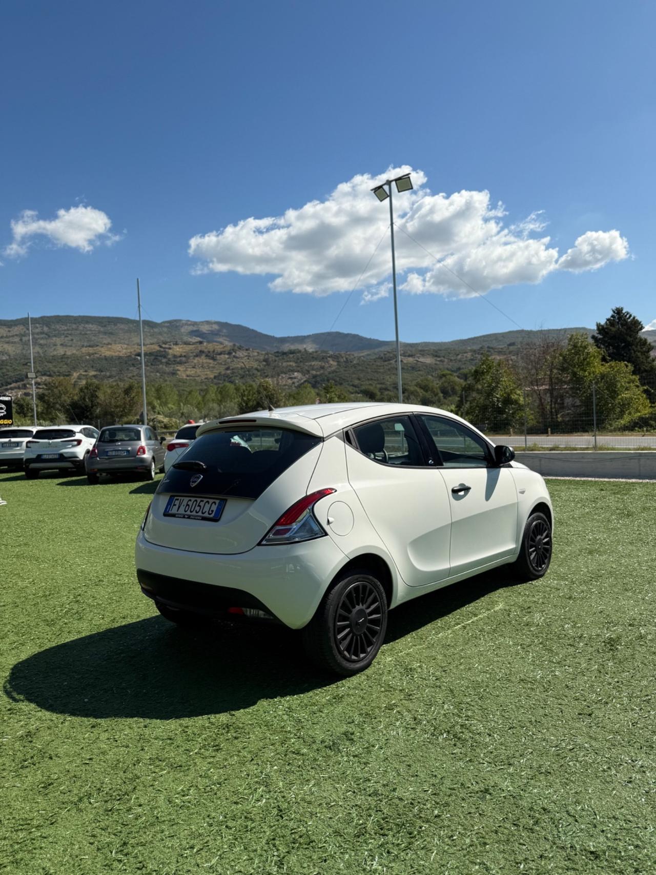 Lancia Ypsilon 1.2 69 CV 23Mila Km CERTIFICATI