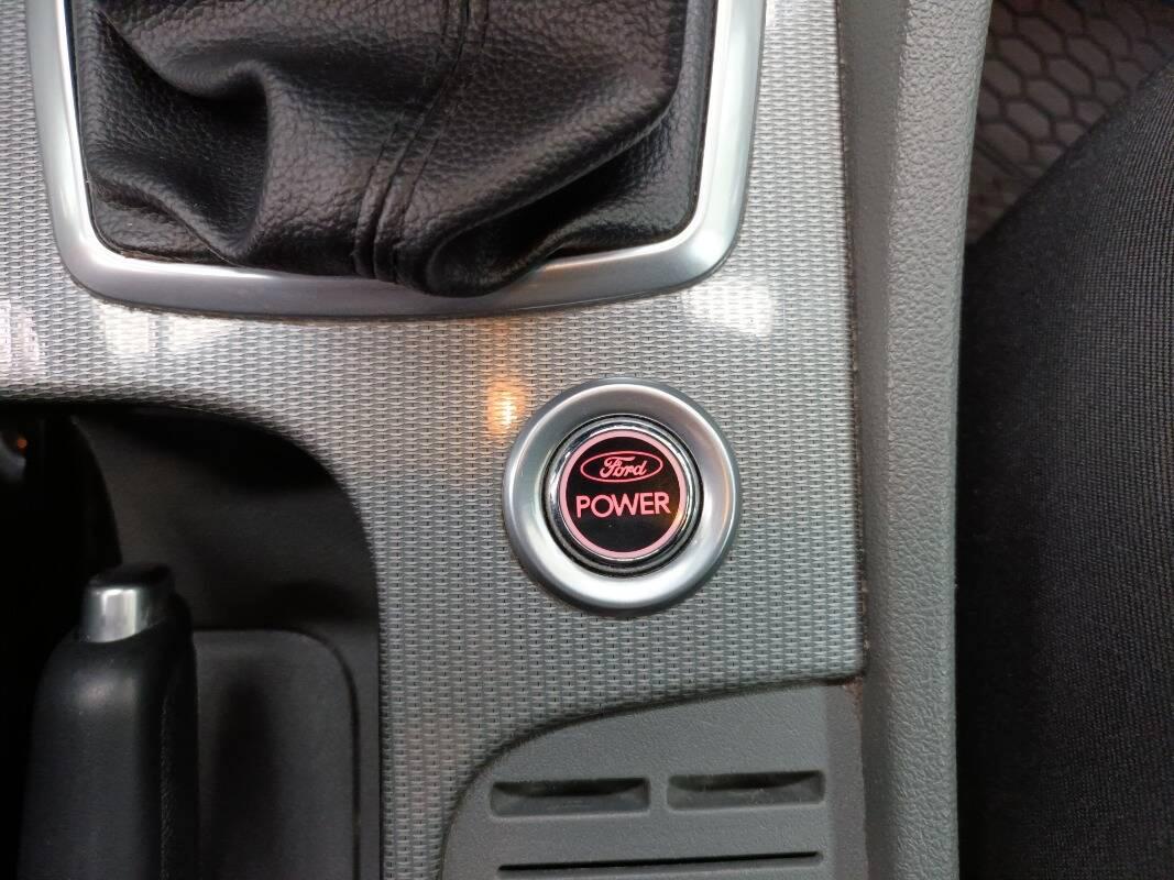 Ford Focus 1.6 tdci Titanium 110 cv