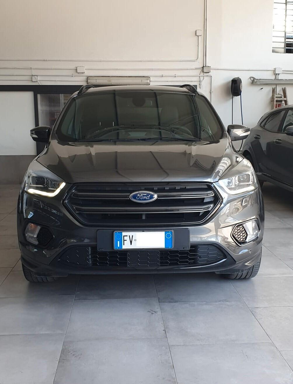 Ford Kuga 1.5 TDCI 120 CV S&S 2WD ST-Line