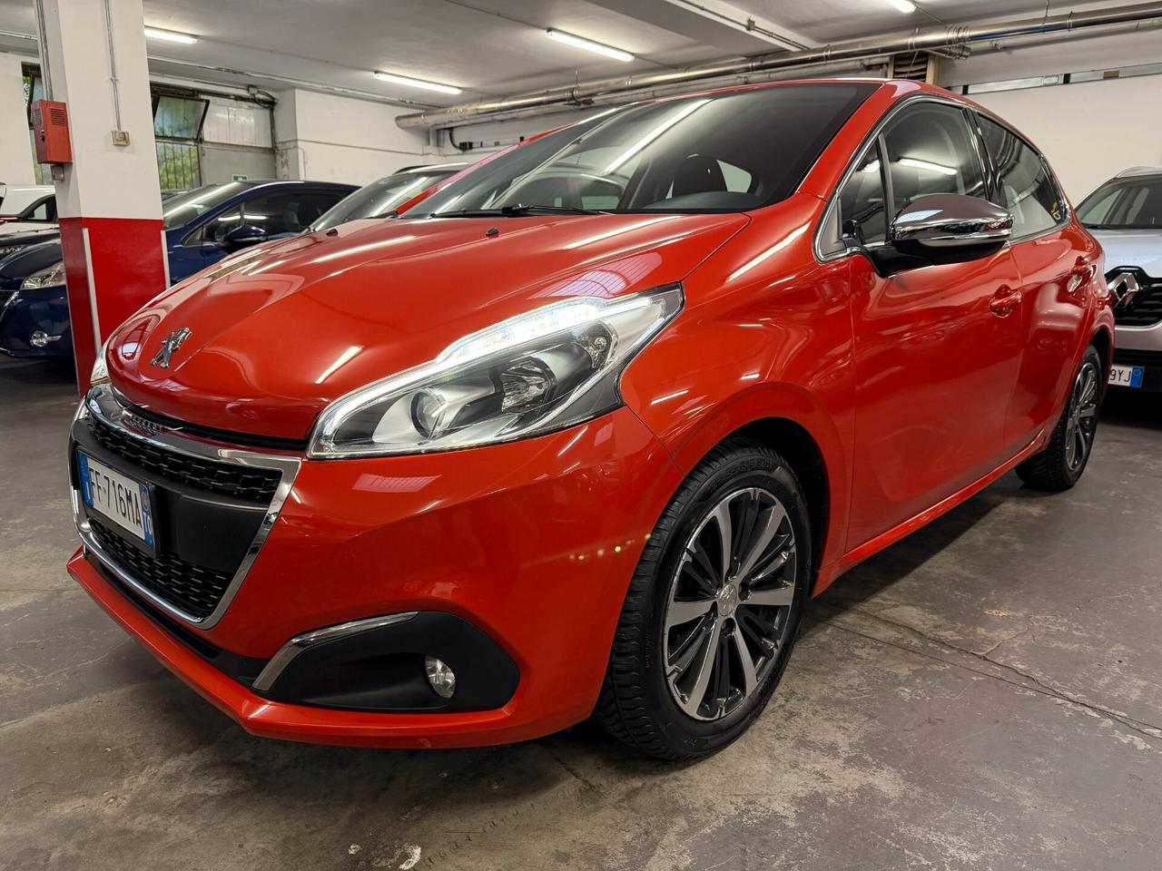 Peugeot 208 PureTech 82 5 porte Allure