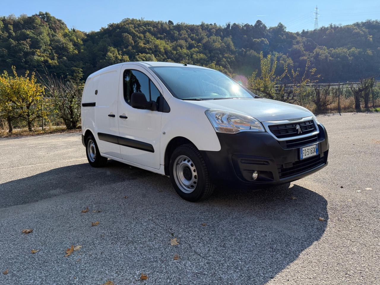 Peugeot Partner BlueHDi 100 L1 Pianale Cabinato