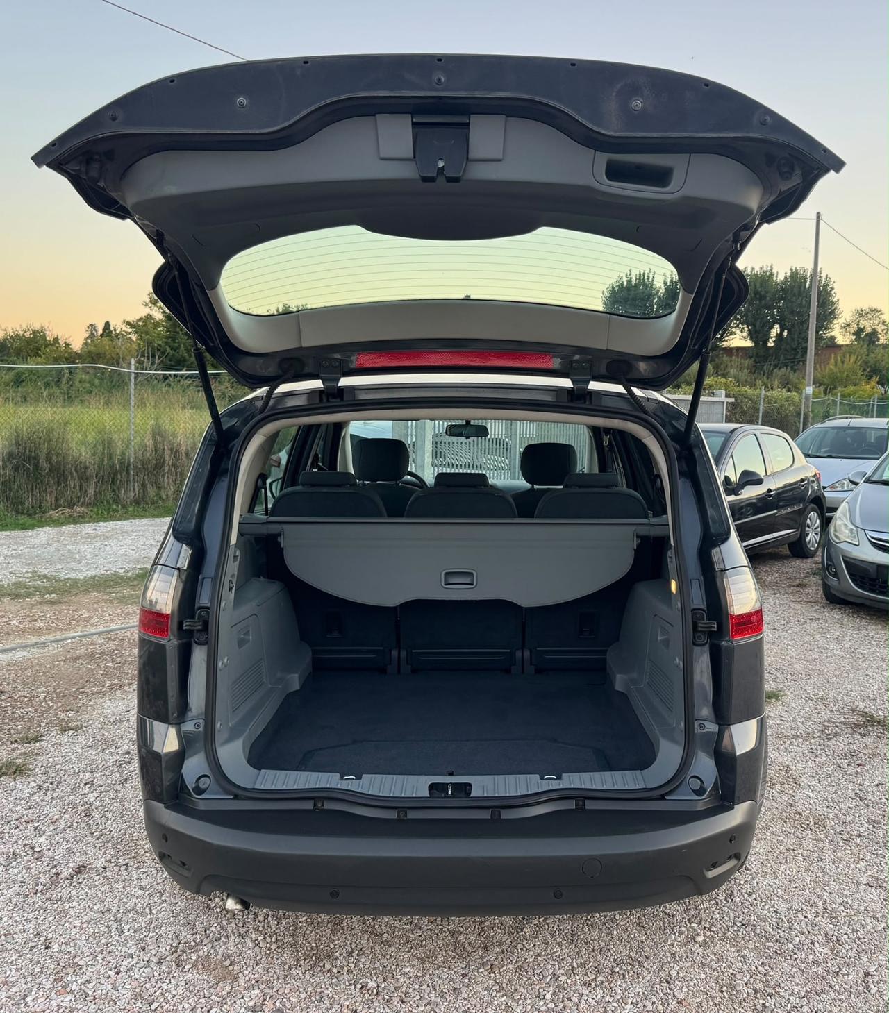 Ford S-Max+ 2.0 TDCi 140CV DPF