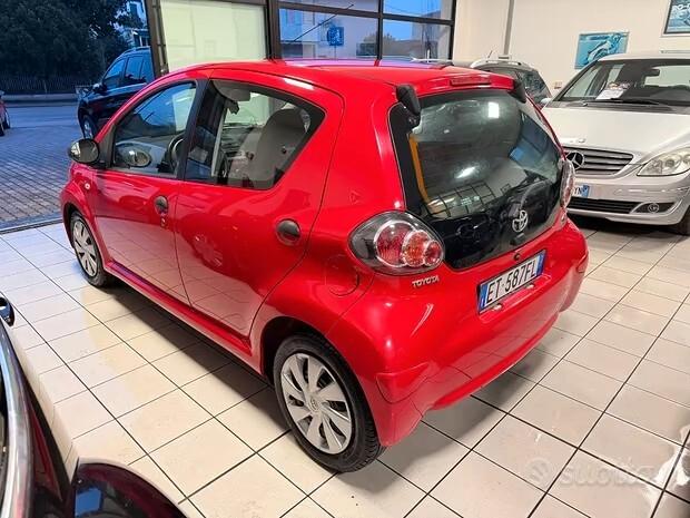Toyota Aygo 1.0 12V VVT-i 5 porte Active Connect