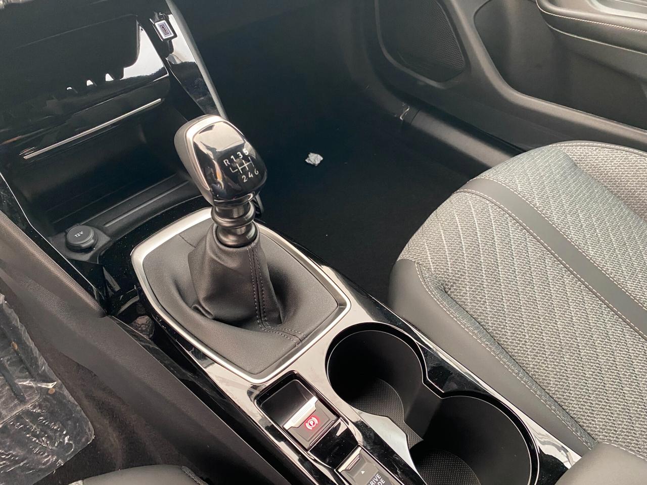 Peugeot 2008 PureTech 100 S&S Allure