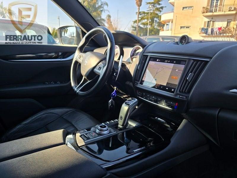 MASERATI LEVANTE V6 350 CV AWD Modena Italiana