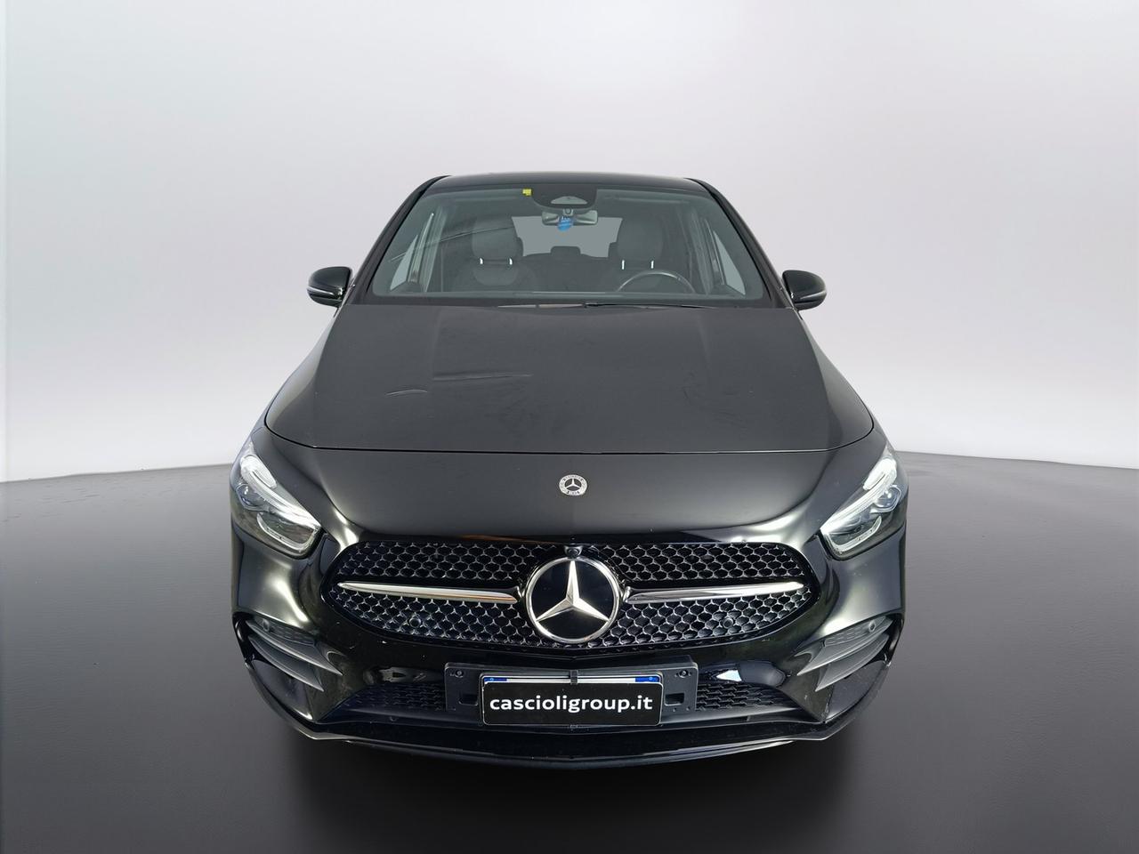 Mercedes-Benz Classe B - W247 2023 - B 180 d AMG Line Premium auto