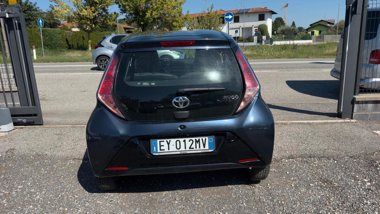 Toyota Aygo 1.0 VVT-i 69 CV 5 porte x-wave