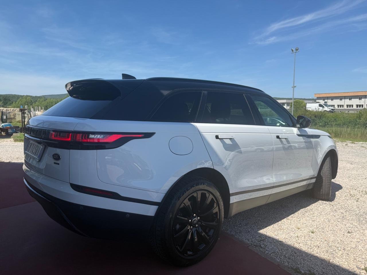 Land Rover Range Velar 2.0 TD4 180 CV R-Dynamic HSE