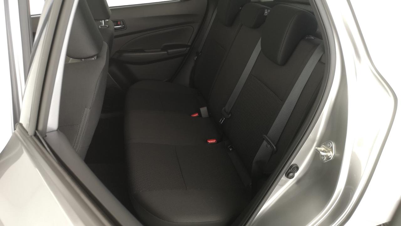 SUZUKI Swift VI 2020 - Swift 1.2h Top 2wd