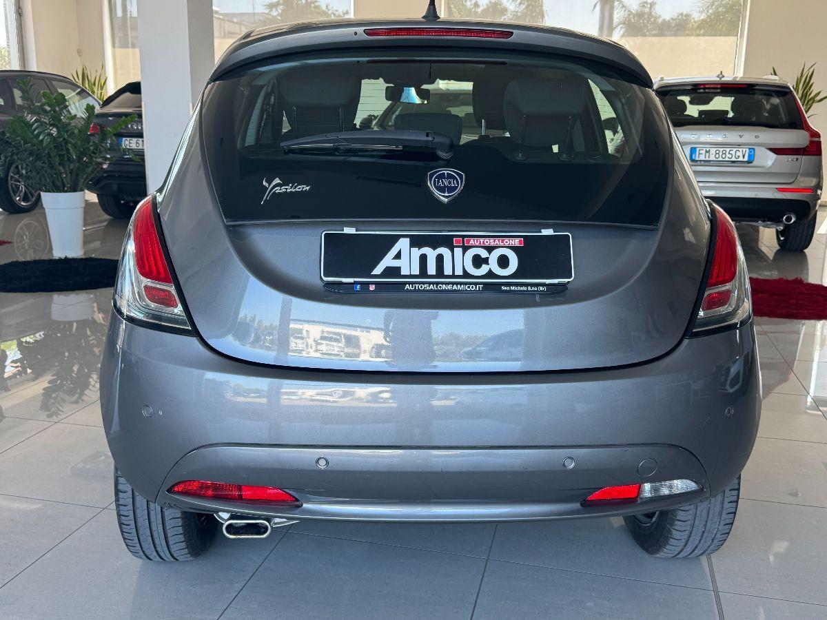 LANCIA - Ypsilon - 1.2 69 CV 5p. S&S Platinum 20.000 Km