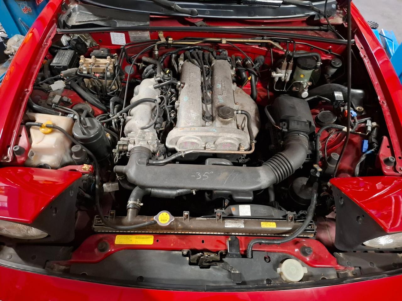 Mazda MX-5 1.8i 16V cat