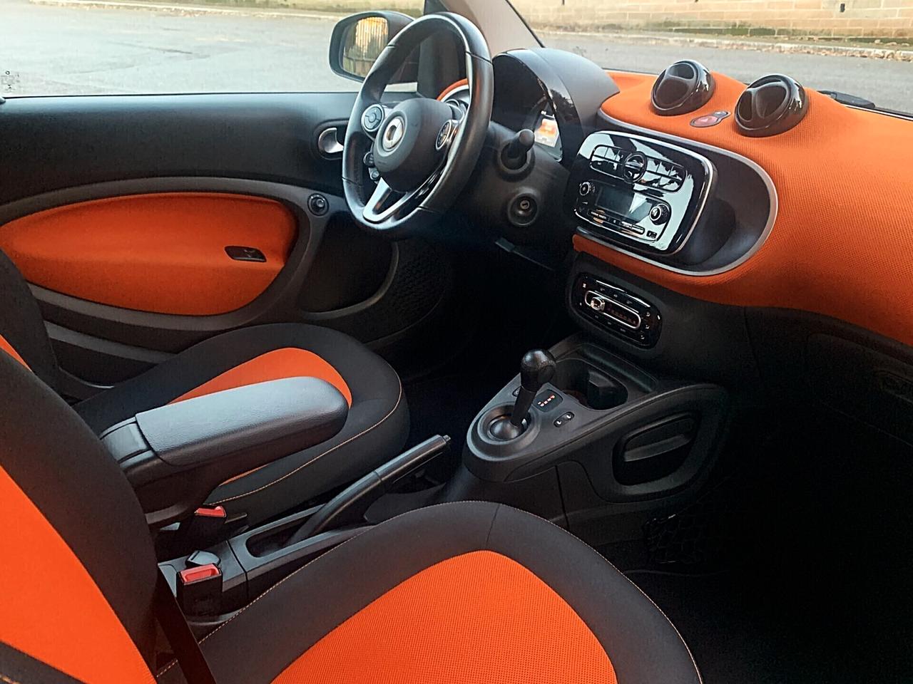 Smart ForTwo70 CABRIO AUTOMATICA 2018 LED KM42355