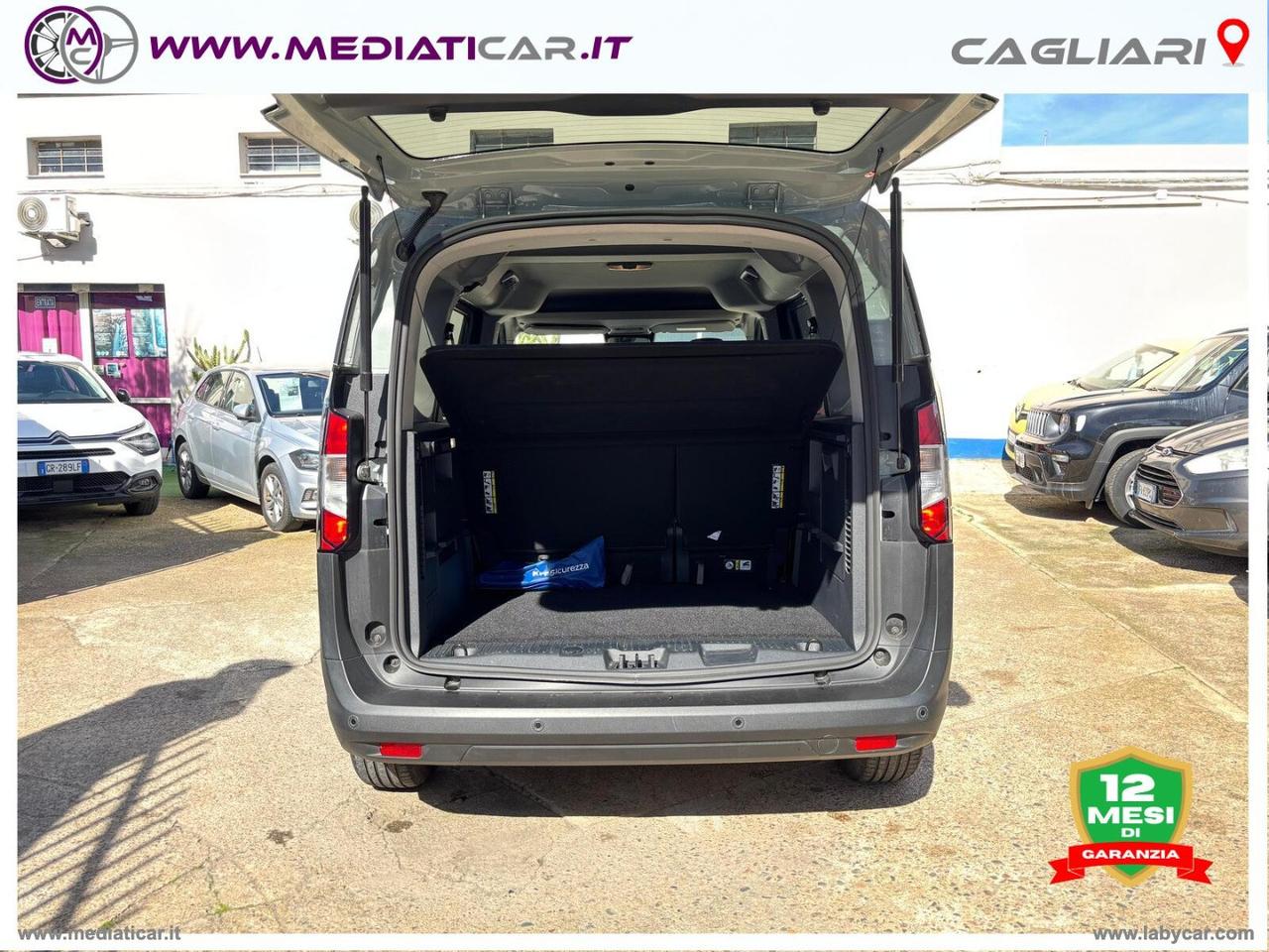 FORD Tourneo Courier 1.0 EcoBoost Titanium
