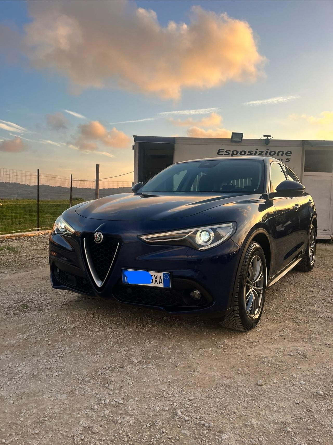 Alfa Romeo Stelvio 2.2 Turbodiesel 180 CV navigatore fari uxseno