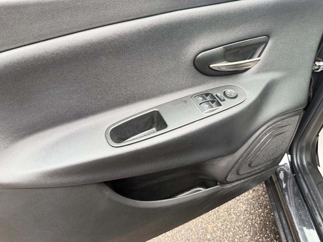 Lancia Ypsilon 1.2 5 porte GPL Ecochic Monogram