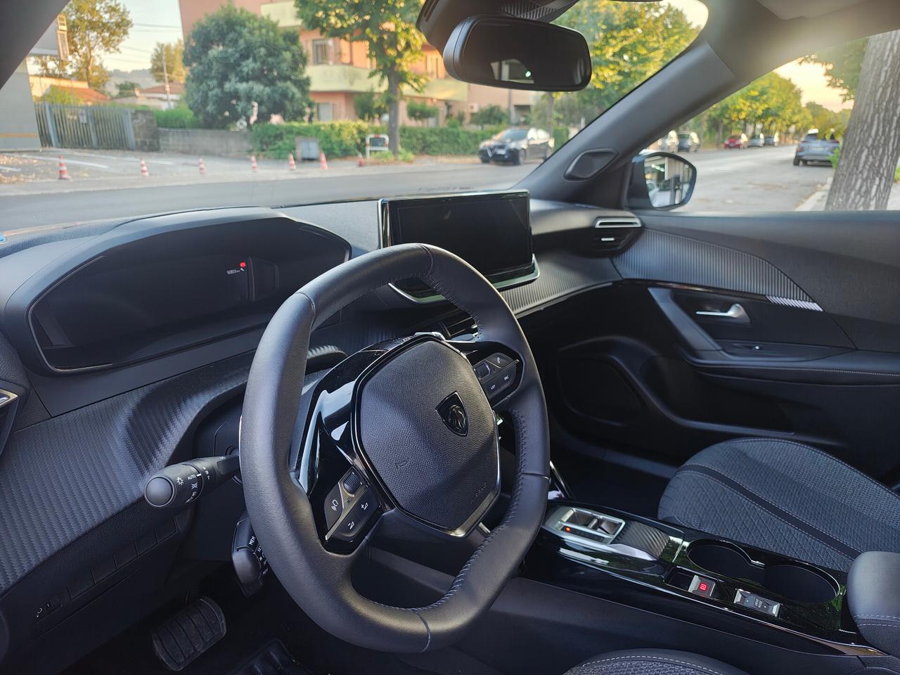 Peugeot 2008 PureTech 130 S&S EAT8 Allure