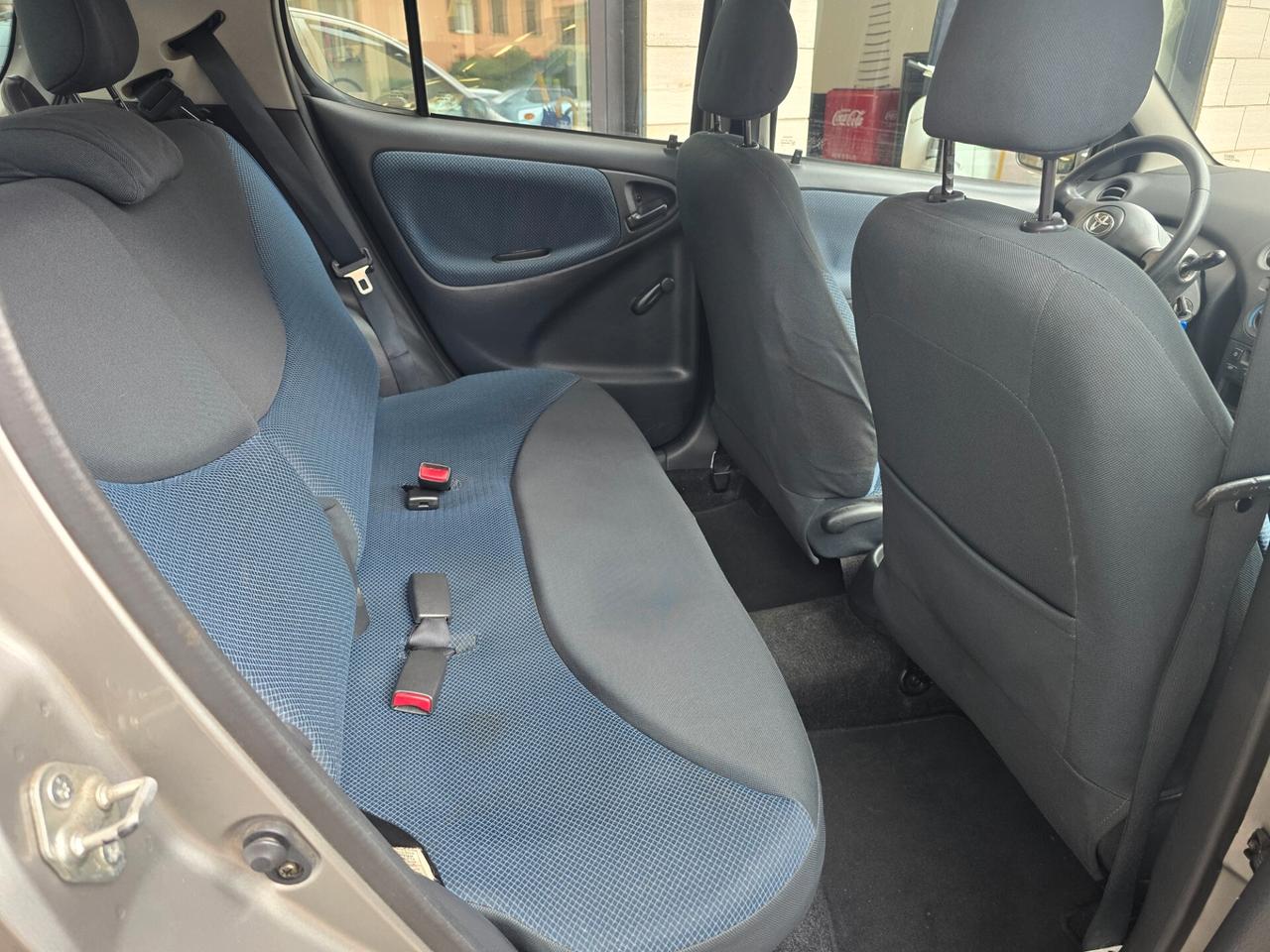 Toyota Yaris 1.0i 16V cat 5 porte Expo
