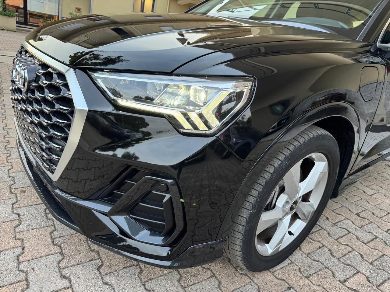 Audi Q3 SPB 45 TFSI e S tronic Business Plus