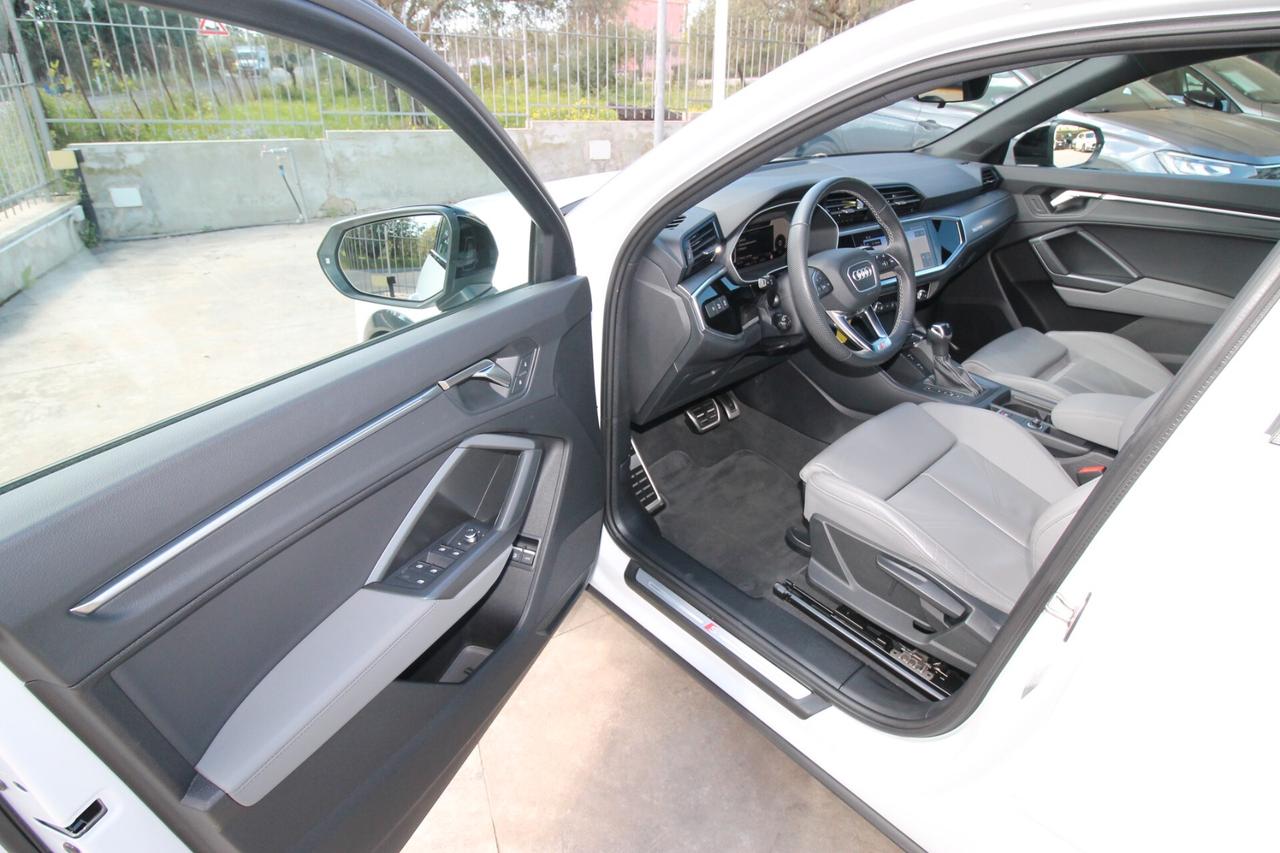 Audi Q3 SPB 45 TFSI e Identity Black|2024