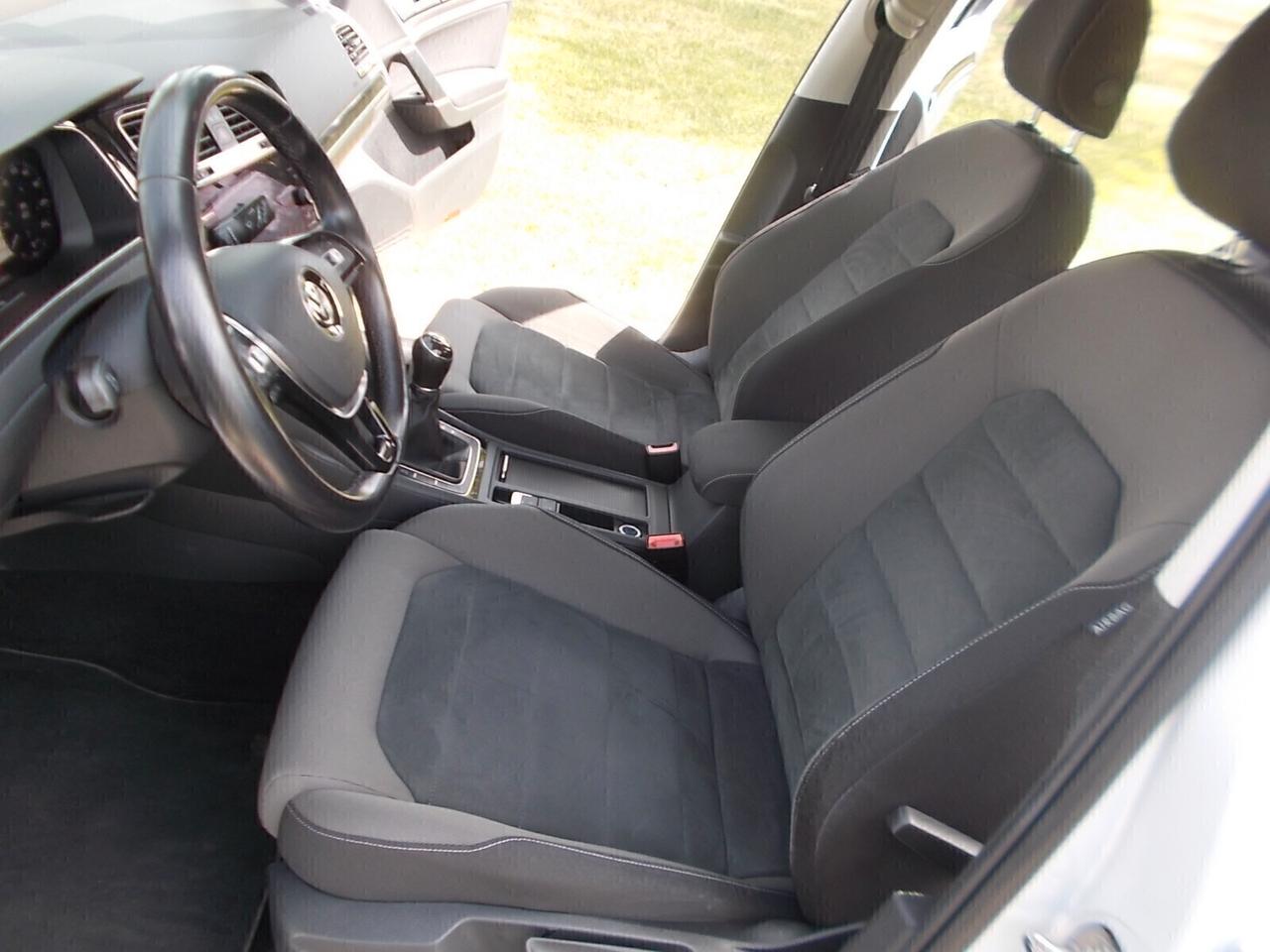 Volkswagen Golf 1.6 TDi VIRTUAL COCKPIT da VETRINA