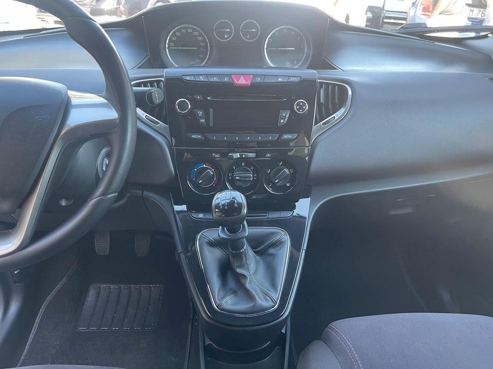Lancia Ypsilon 1.2 69 CV 5 porte S&S Platinum NEO PATENTATI