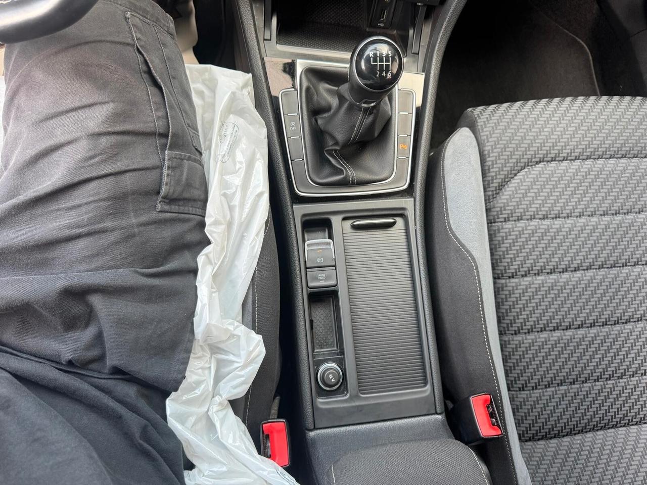 Volkswagen Golf 1.5 TSI ACT 5p. R-LINE