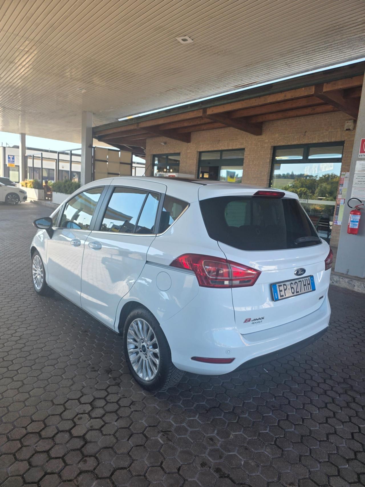 Ford B-Max Neo patentati Titanium