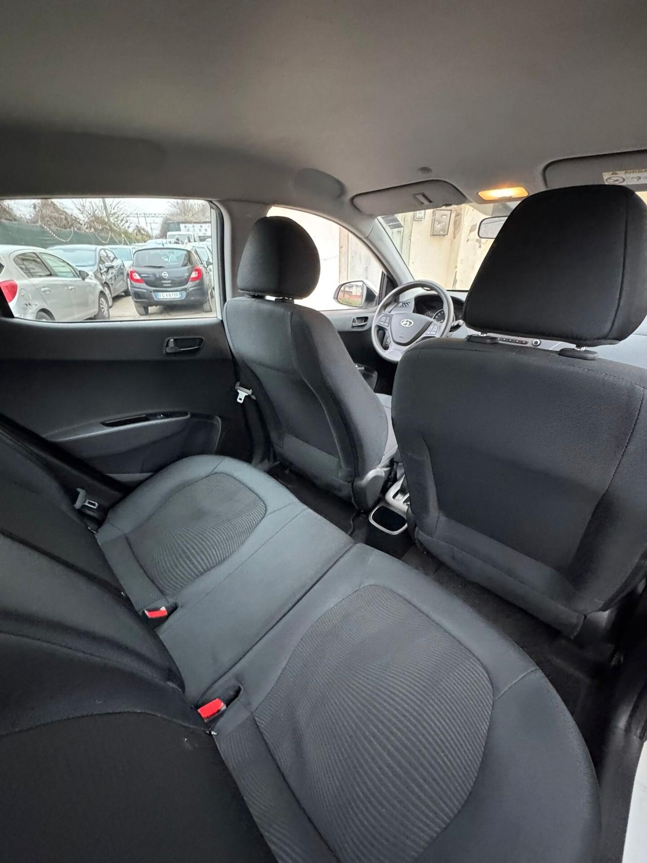 Hyundai i10 1.0 MPI Sound Edition