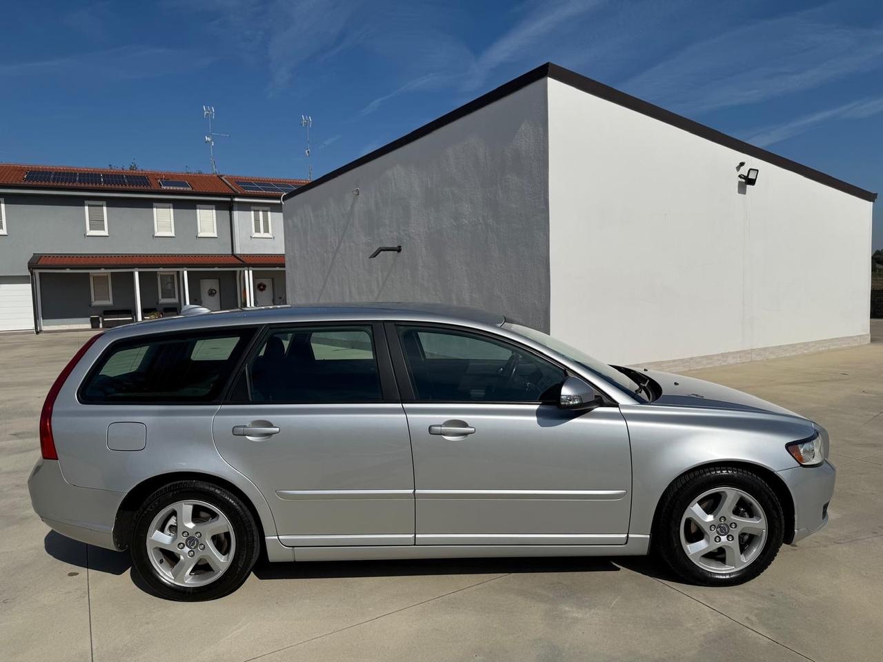 Volvo V50 D2 summum