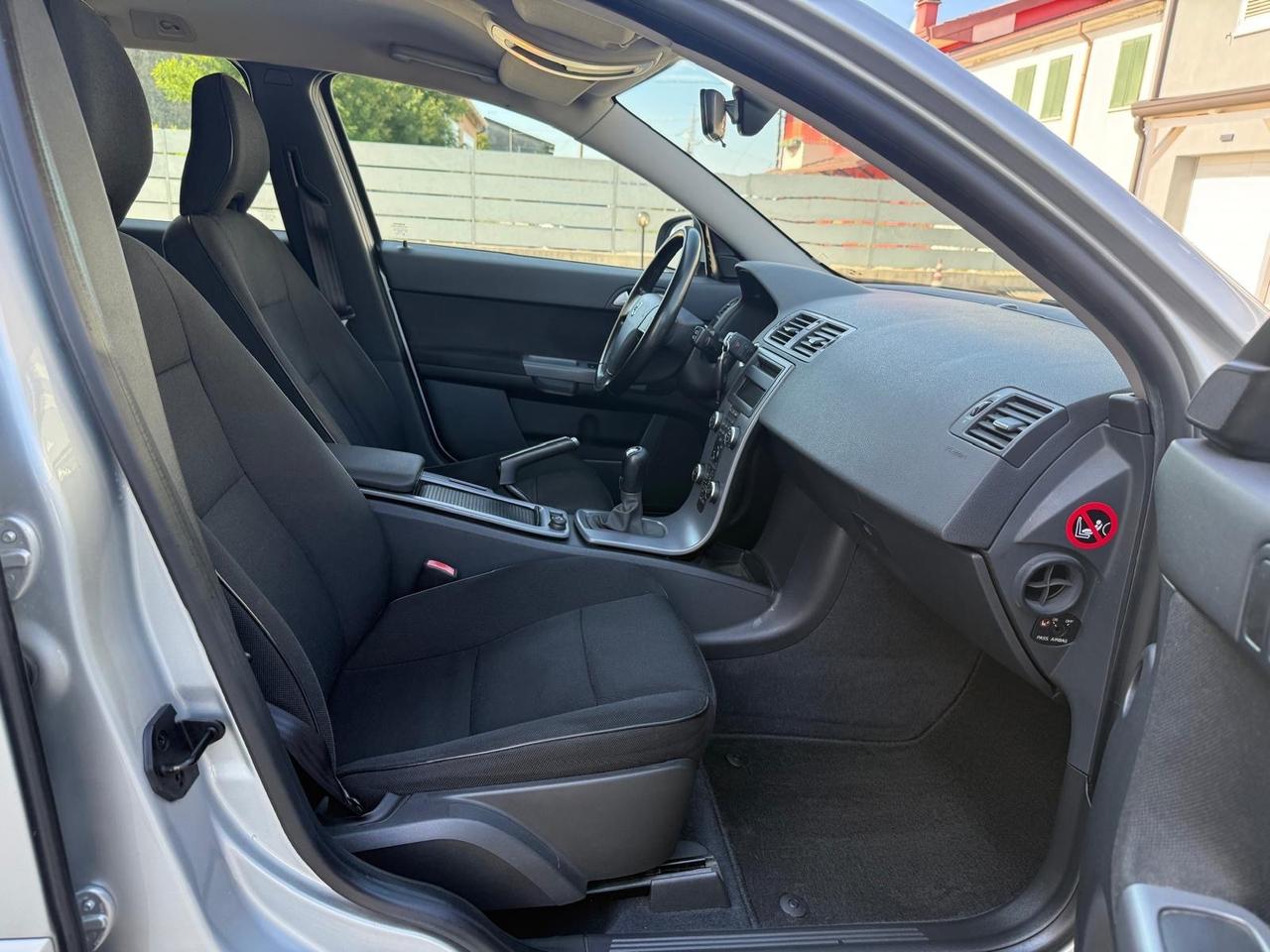 Volvo V50 D2 summum