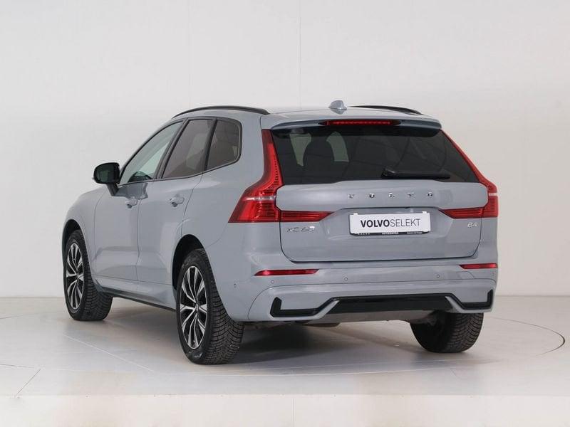 Volvo XC60 B4 (b) automatico Plus Dark