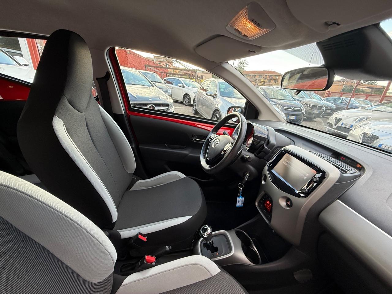 Aygo 1.0 ( 25 mila km ) unipro-automatica-neopatentati