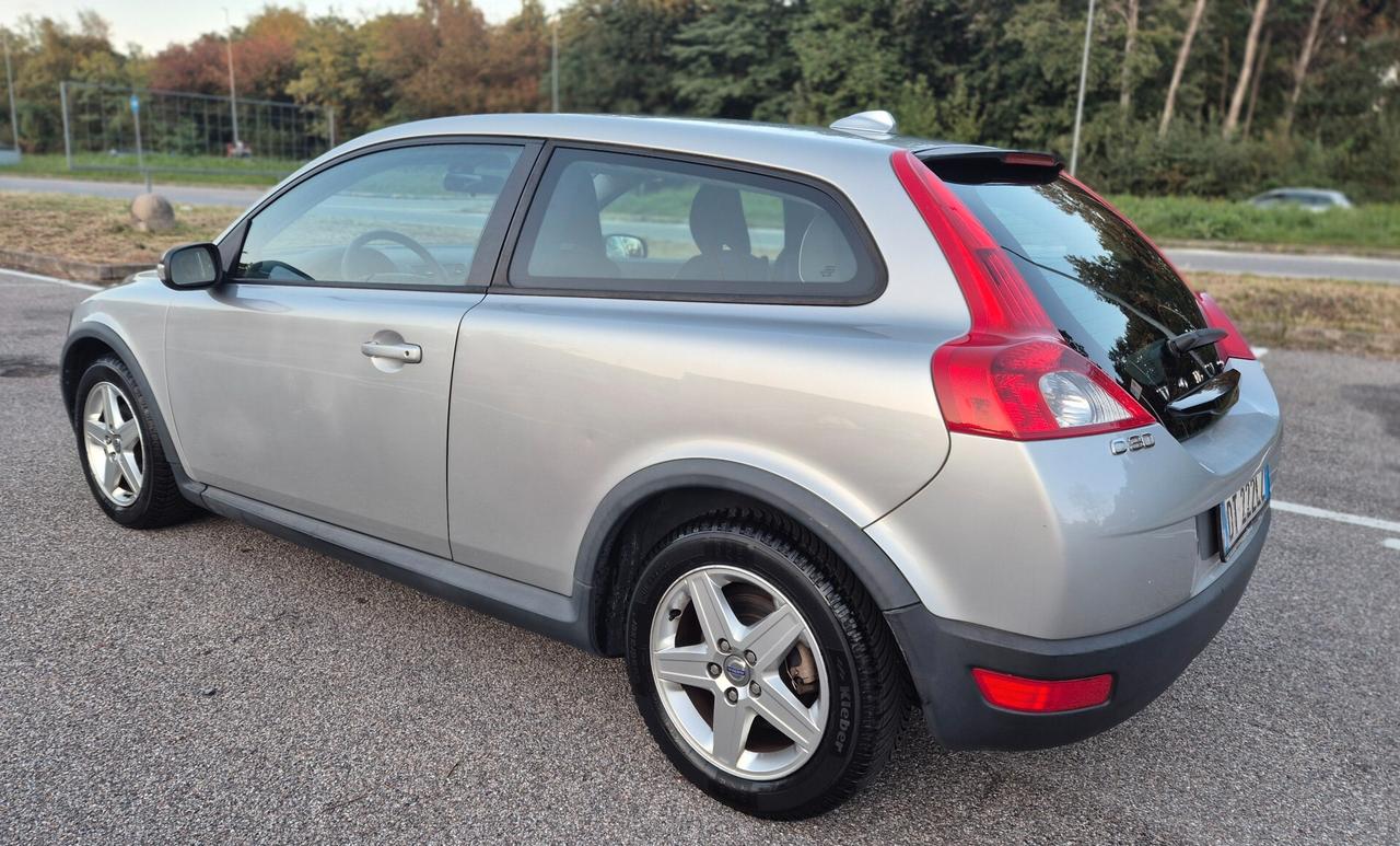 Volvo C30 1.6 Momentum