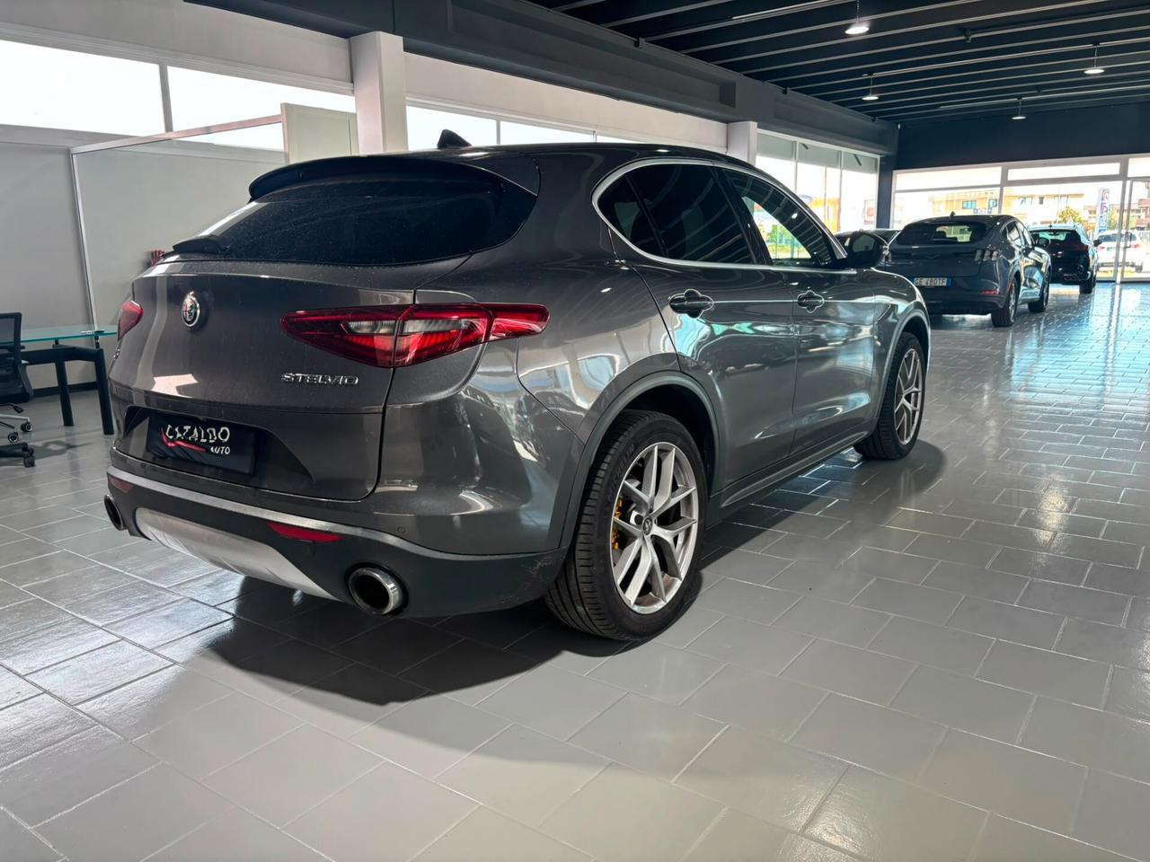 Alfa Romeo Stelvio 2.2 Turbodiesel 210 CV AT8 Q4 Executive