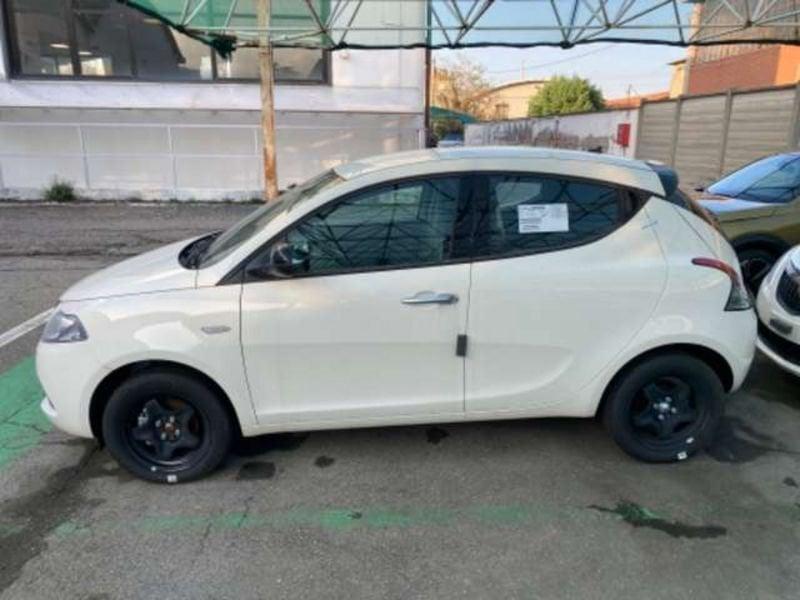 Lancia Ypsilon 1.0 FireFly Hybrid Oro