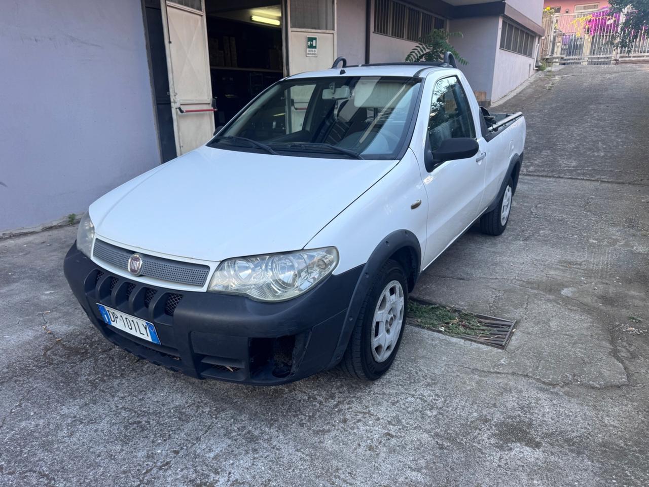 Fiat Strada 1.3 MJT Pick-up Cabina Lunga un solo proprietario n1 autocarro