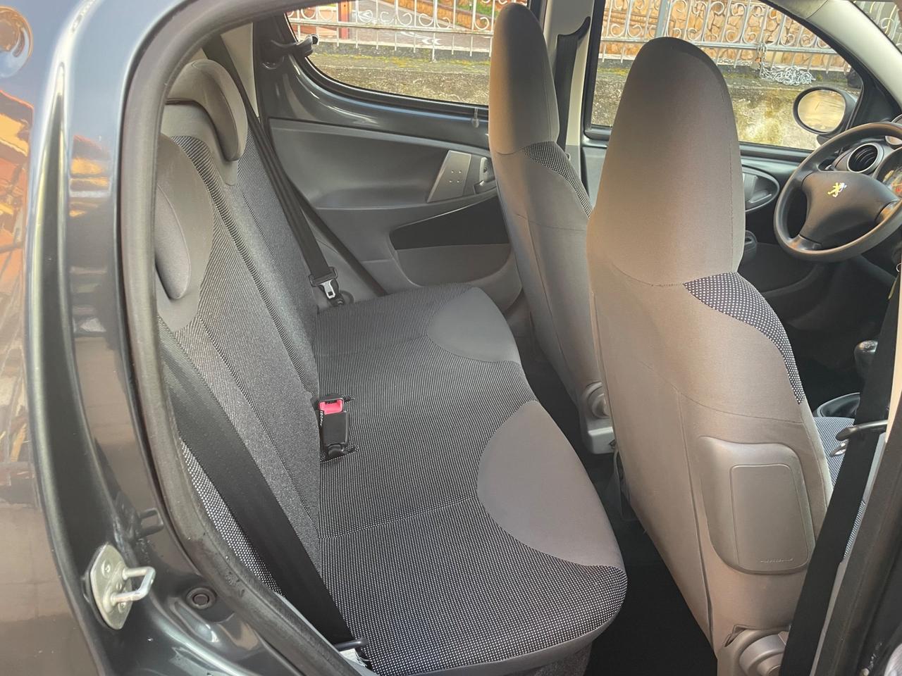 Peugeot 107 1.0 68CV 5p. Sweet Years