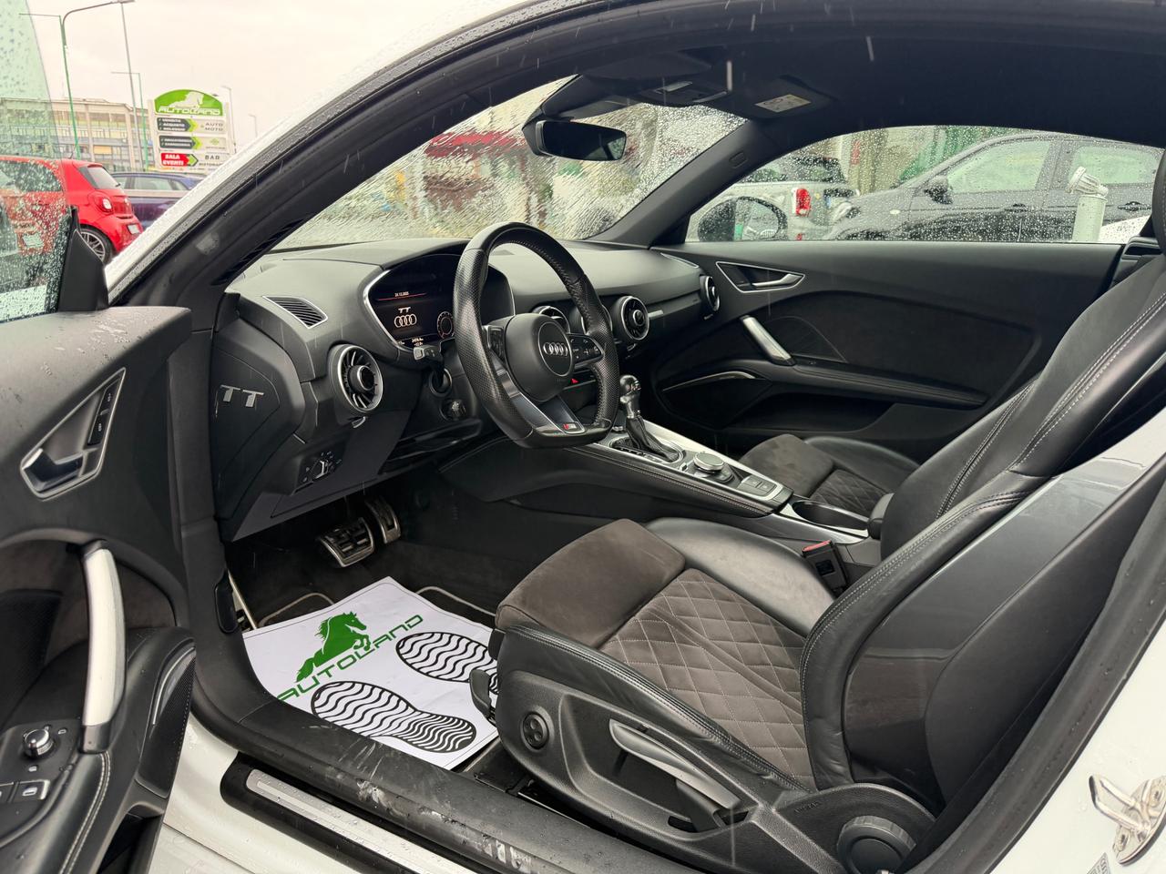 Audi TT Coupe 2.0 tfsi S line s-tronic