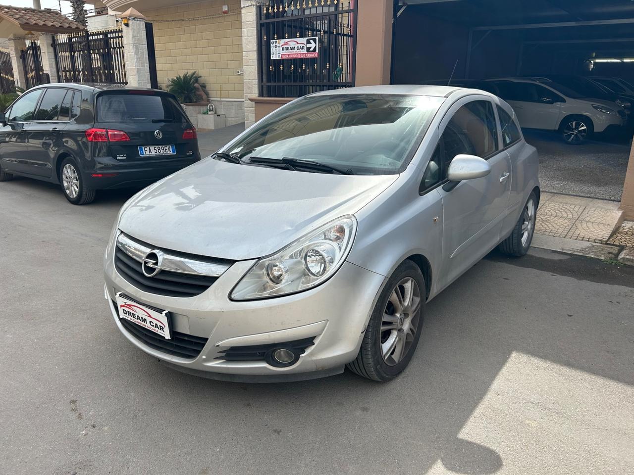 Opel Corsa 1.2 3 porte Club