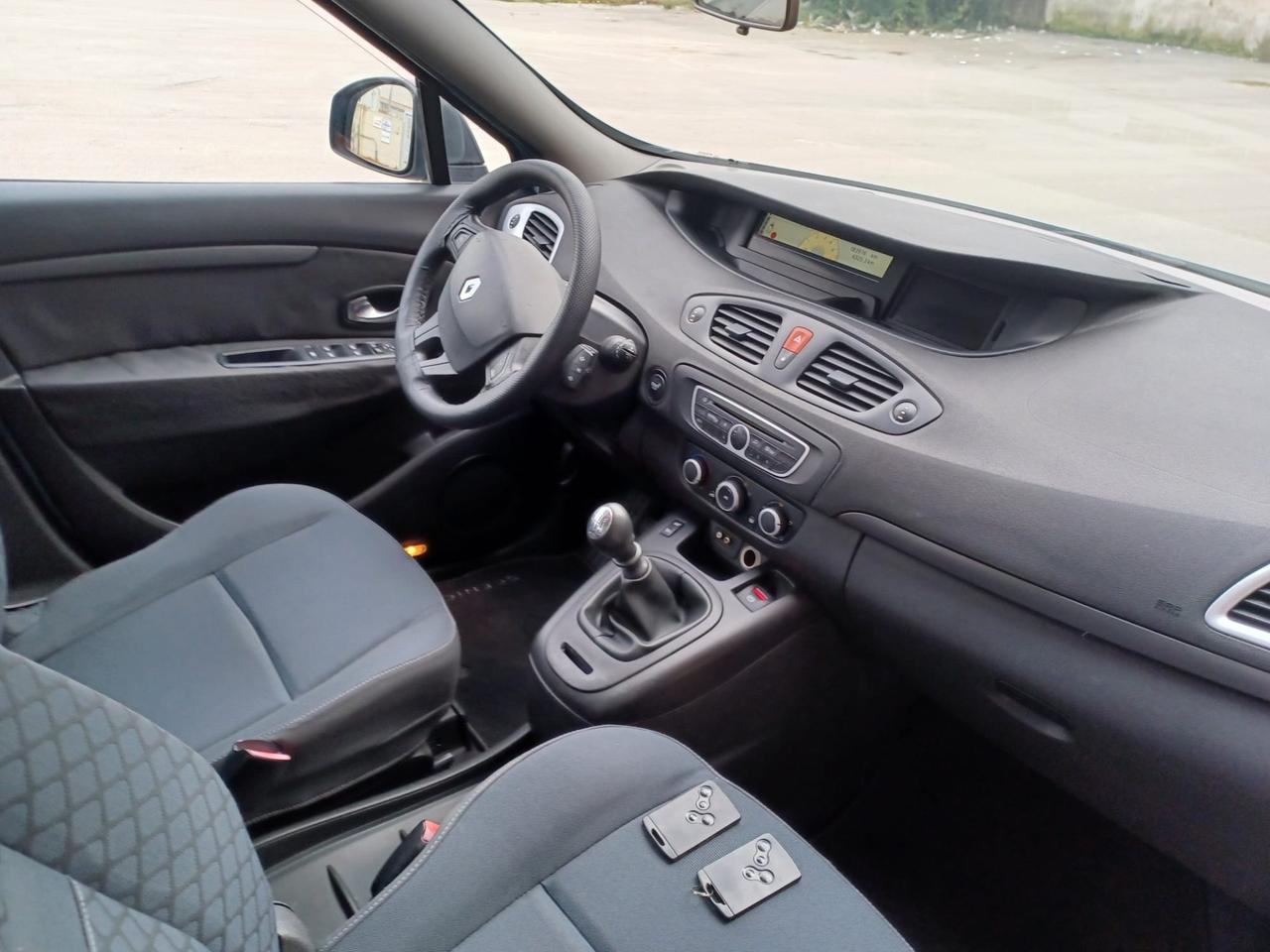 Renault Scenic Scénic 1.5 dCi 110CV Dynamique