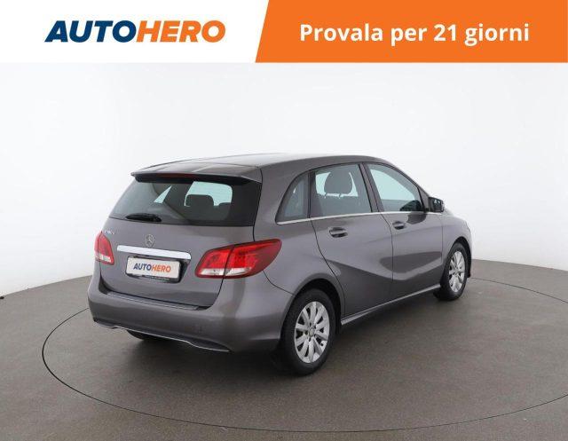MERCEDES-BENZ B 180 d Business