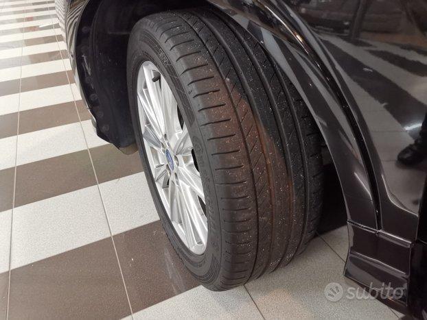 Ford Kuga 2.0tdci 180cv Powershift AWD Vignale