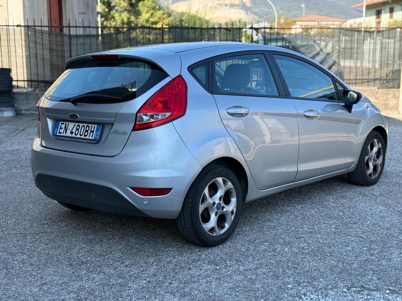 Ford Fiesta 1.2 benzina anno 2012