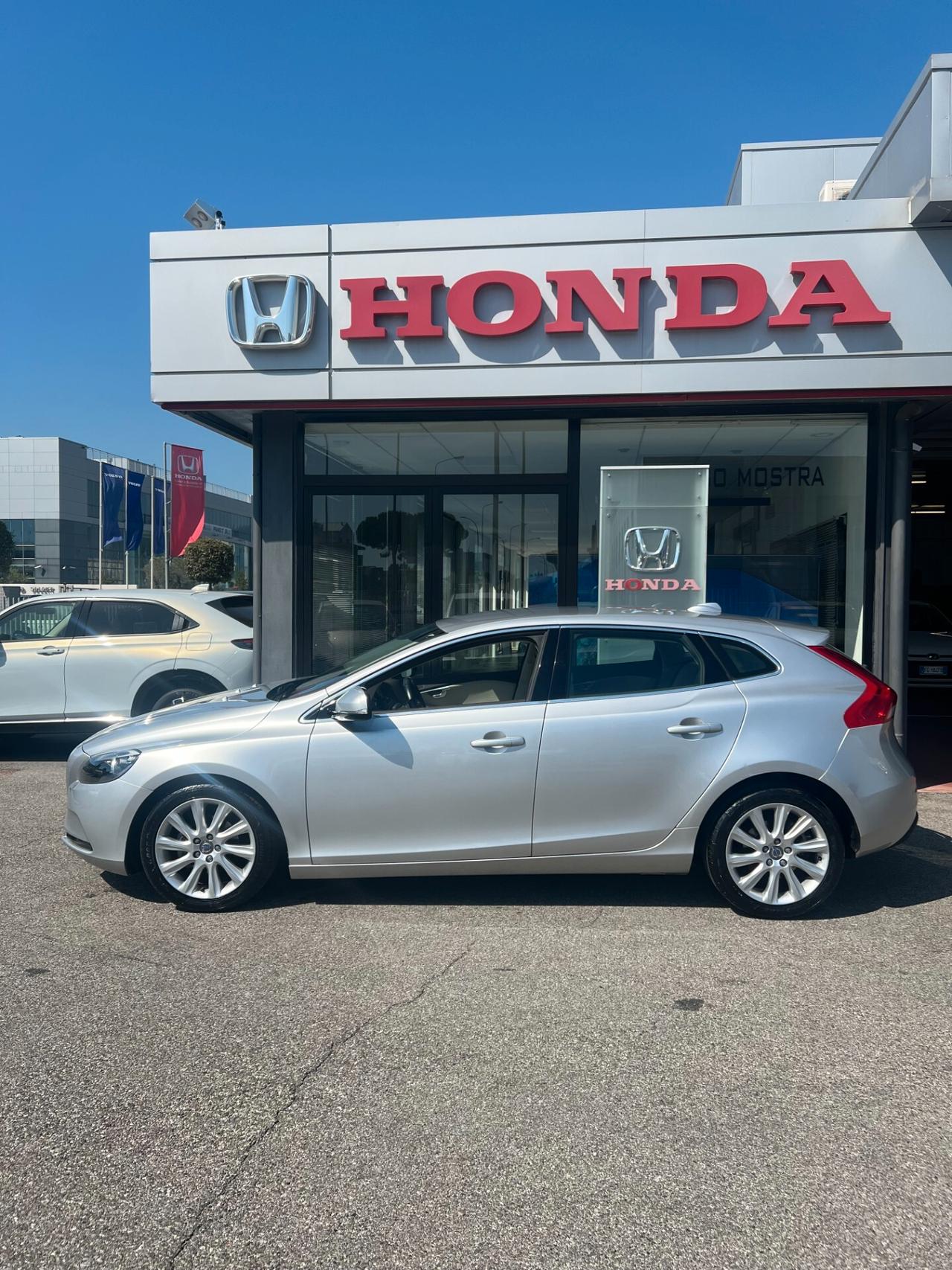 Volvo V40 D2 Momentum