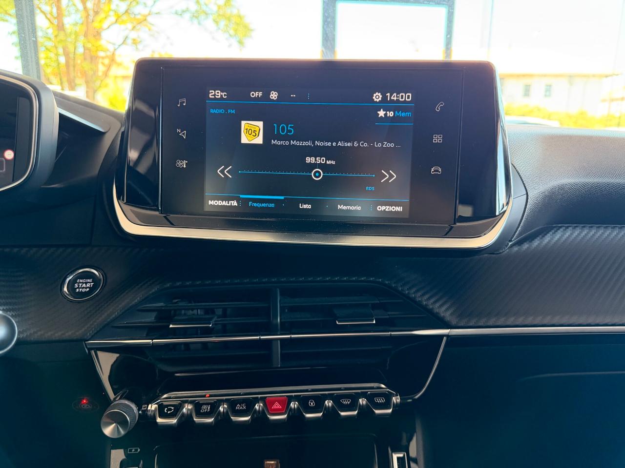 Peugeot 2008 PureTech 130 S&S Allure (96kw)