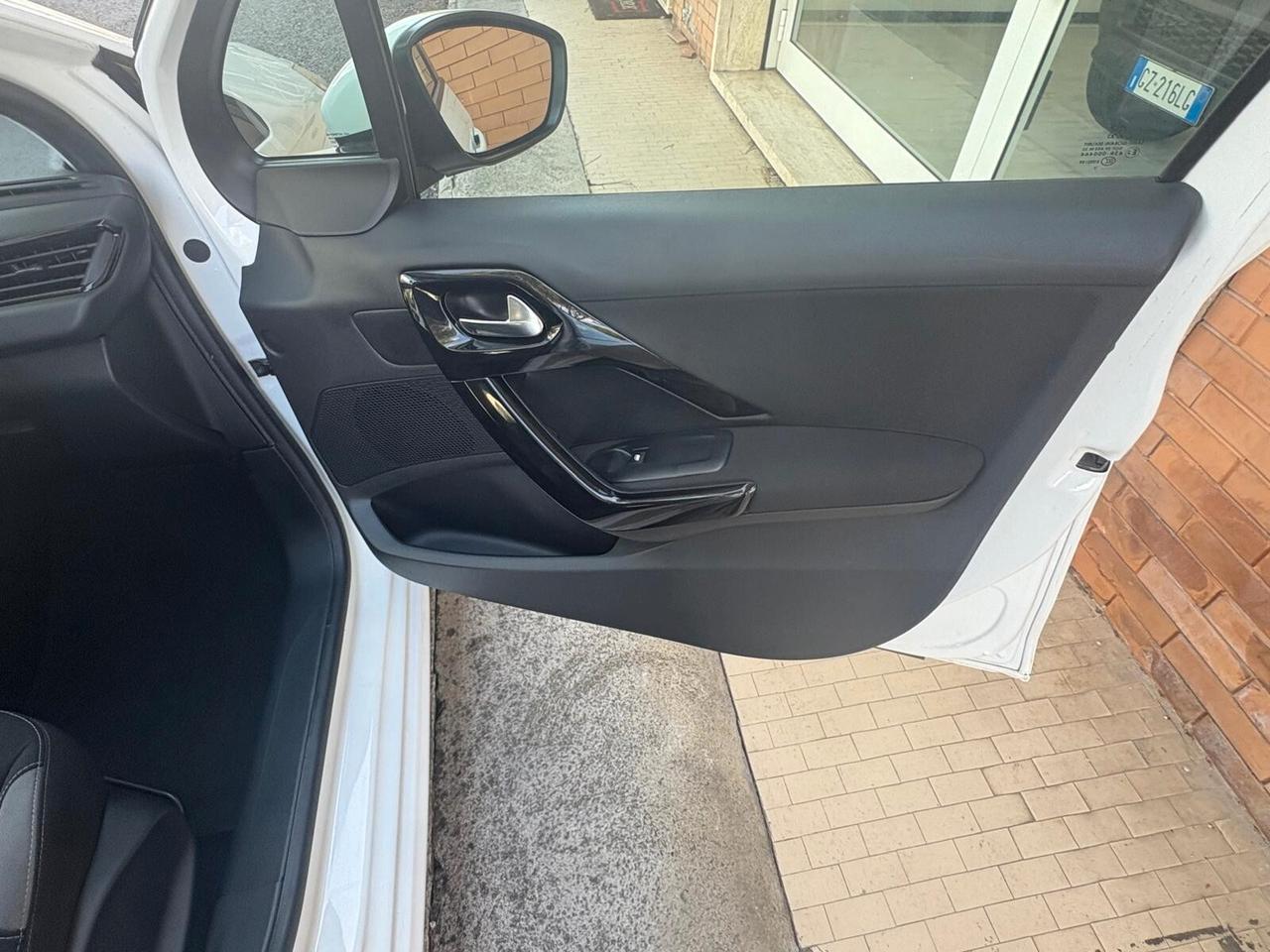 Peugeot 208 GPL 12MESI DI GARANZIA!!!!