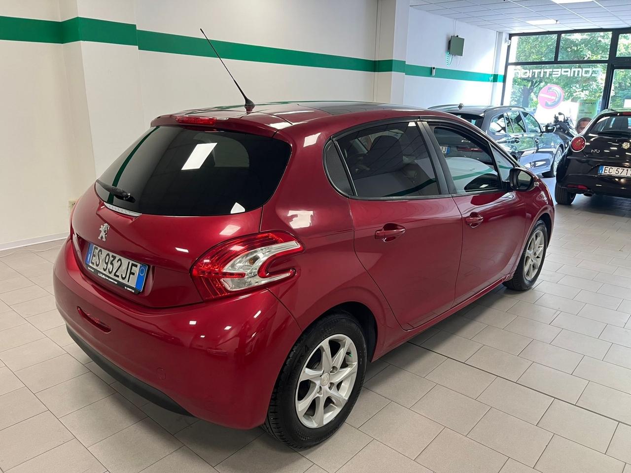 Peugeot 208 1.2 VTi 82 CV 5 porte Allure